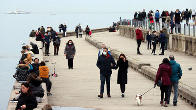 Caddebostan Sahili'nde cumartesi yoğunluğu