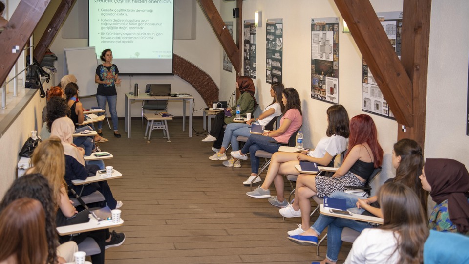 "Kızlarımız Okuyor, Işık Saçıyor" projesi 12. yılında