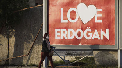 "Love Erdoğan" pankartının kaldırılmasına tepki