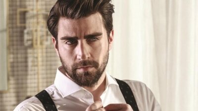 Çağlar Ertuğrul kimdir?