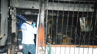 Evli çiftin kavgasında ev küle döndü