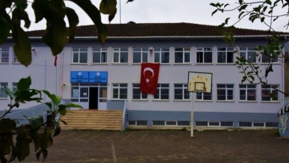 4 öğretmen, 6 öğrenci! Okul karantinada!