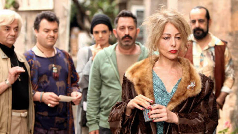 Pek Yakında filmi oyuncuları kimler?