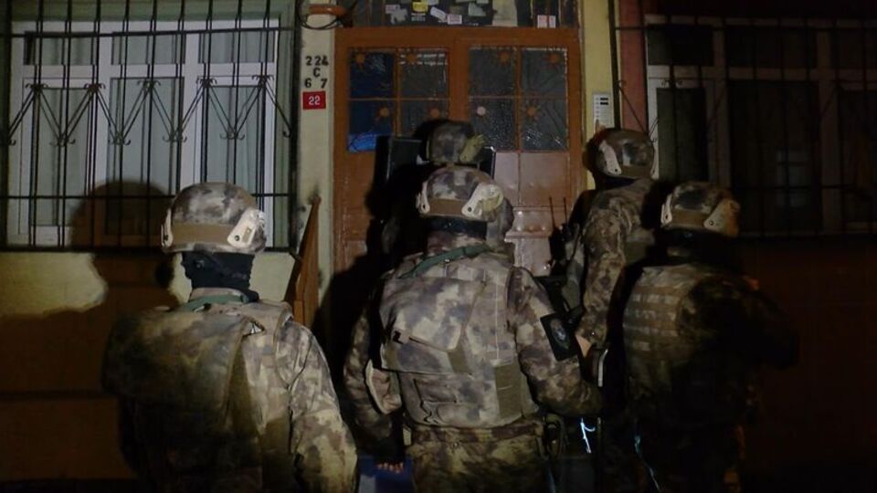 İstanbul'da 4 ilçede 'torbacı' operasyonu: 40 gözaltı