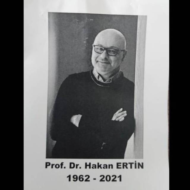 Metroda kalp krizi geçiren Prof. Ertin'e veda