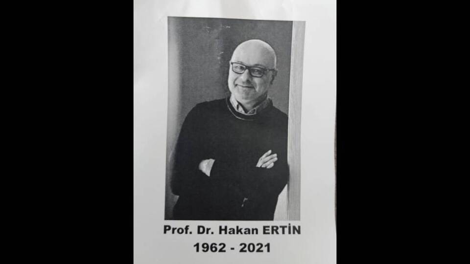 Metroda kalp krizi geçiren Prof. Ertin'e veda