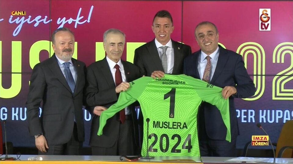 Muslera'nın sözleşmesi uzatıldı!