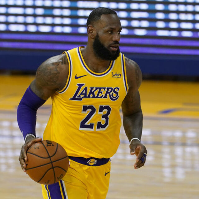 LeBron, NBA'de takım almak istiyor
