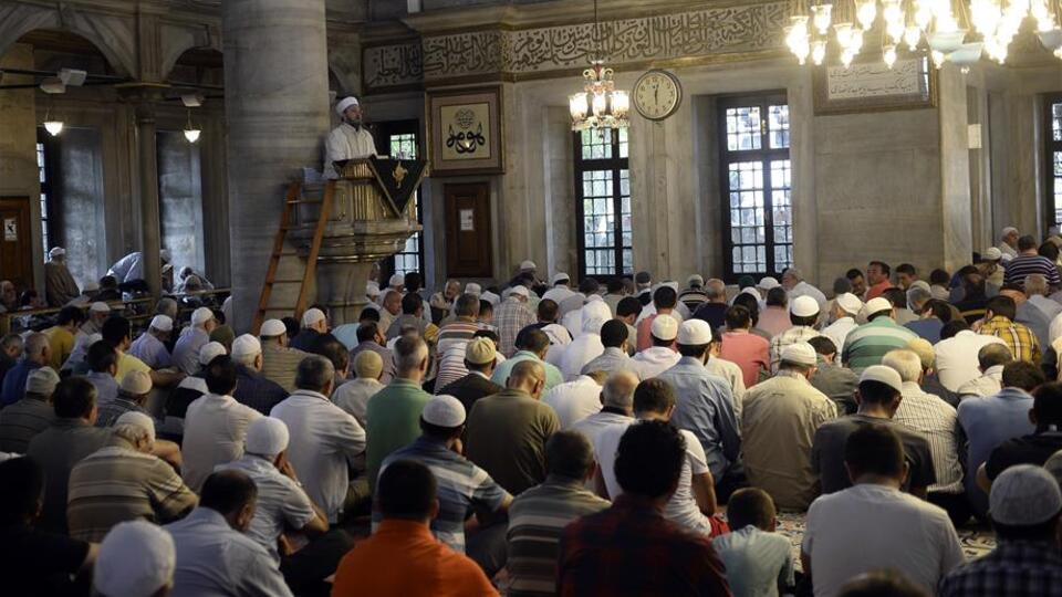 Adana Cuma namazı saati