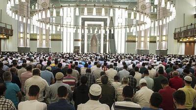 Bursa Cuma namazı saati kaçta?