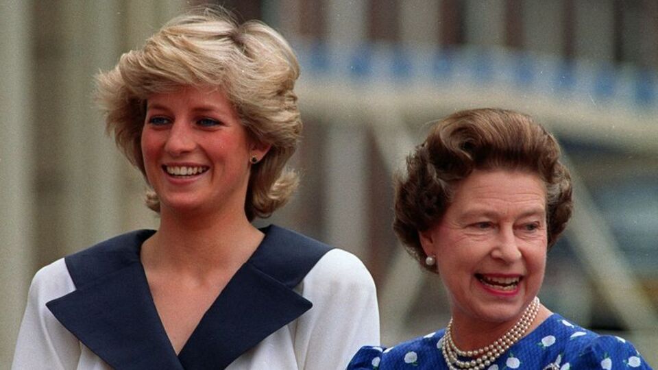 Açık artırmada satıldı! Kraliçe'ye 'patron' demiş