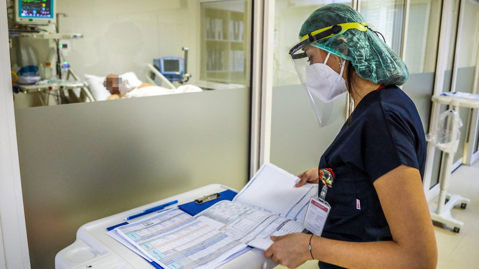 Koronavirüste yeni vaka sayısı 21 bin 30