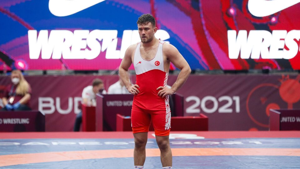 Millilerden 2 gümüş, 1 bronz madalya