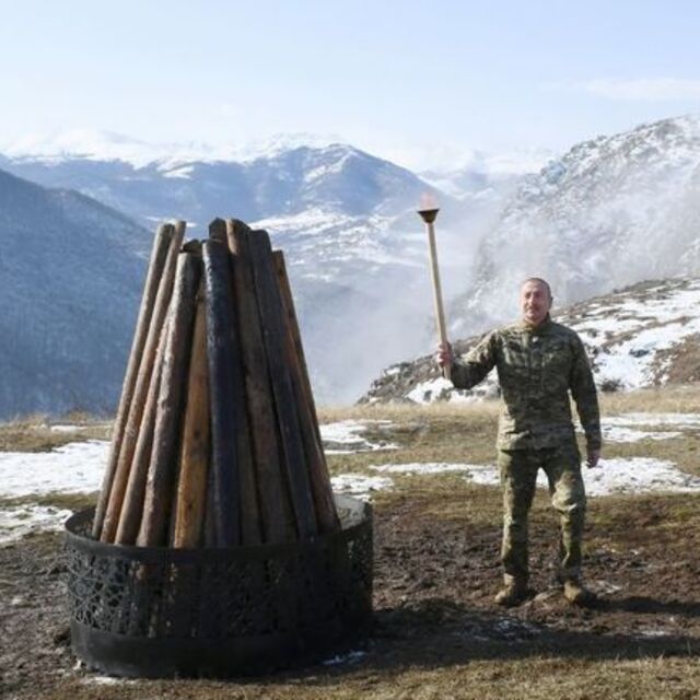 Aliyev, Nevruz ateşini Şuşa'da yaktı!