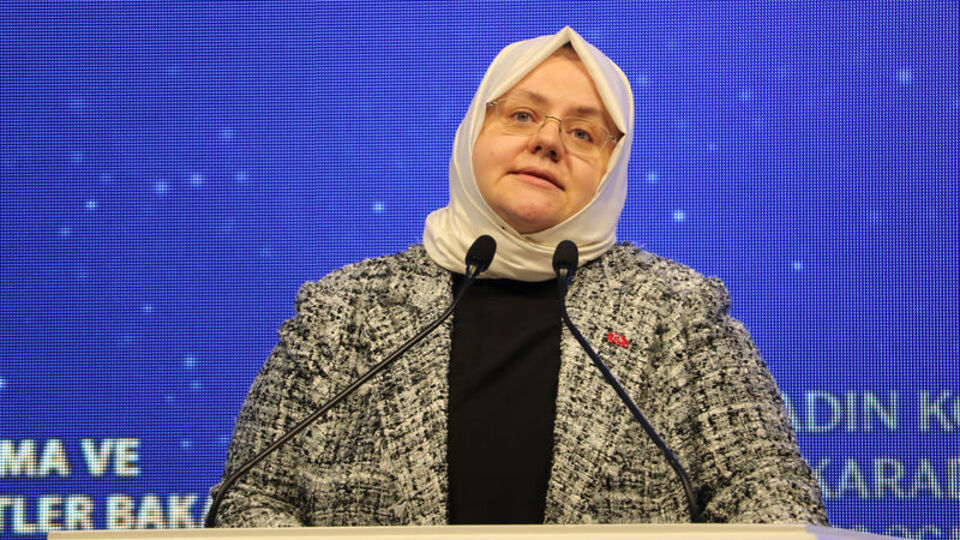 Bakan Selçuk'tan çağrı