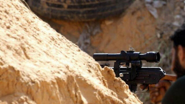 Wagner güçlerinden Sirte ile Cufra arasına toprak set çalışması