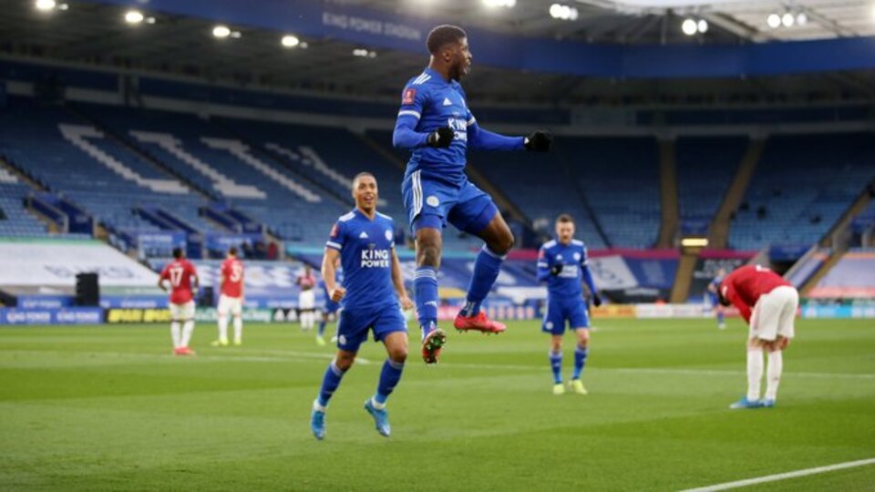 Leicester, ManU'yu eledi!