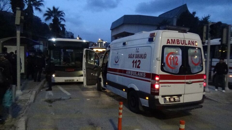 HES'i göstermedi, tepki gösteren yolcuyu bıçakladı