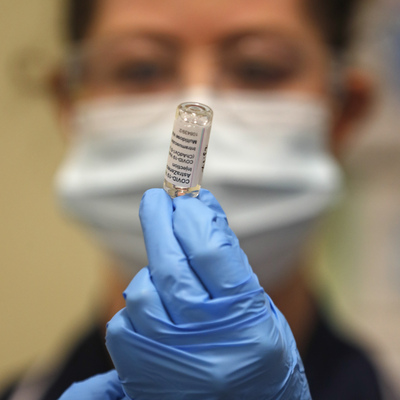 Kanda pıhtılaşma tartışmalarının ardından o aşının etkinlik oranı açıklandı!