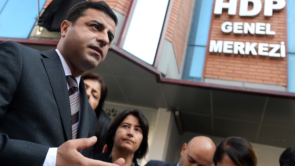 Demirtaş'a, Cumhurbaşkanına hakaretten hapis cezası
