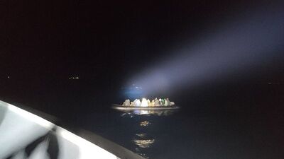 Dikili'de 22 kaçak göçmen kurtarıldı