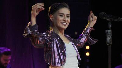 Yıldız Tilbe'den online konser