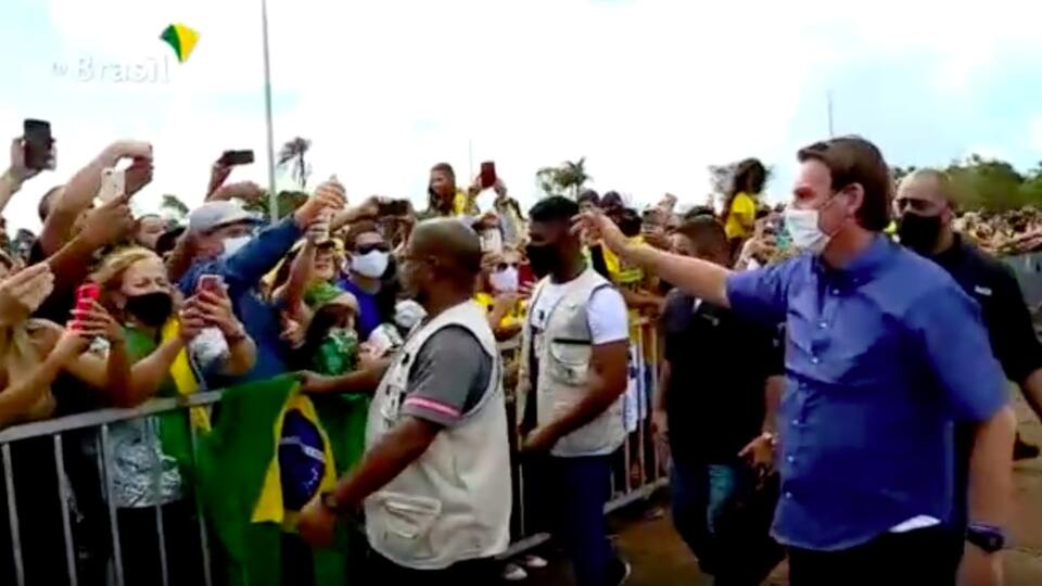 Bolsonaro yine salgını unuttu, doğum gününü kutladı!