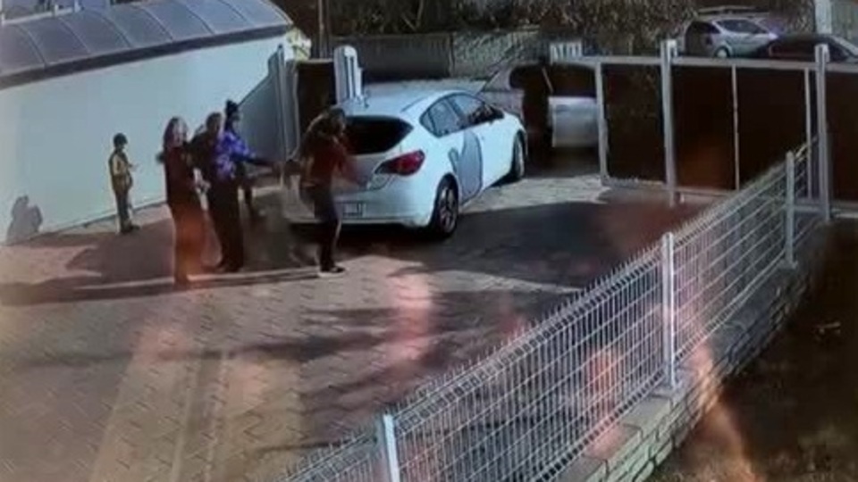 Dayakçı öğretim görevlisinin cezası belli oldu