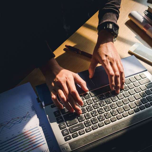 1.8 milyar dolarlık patron dolandırıcılığı