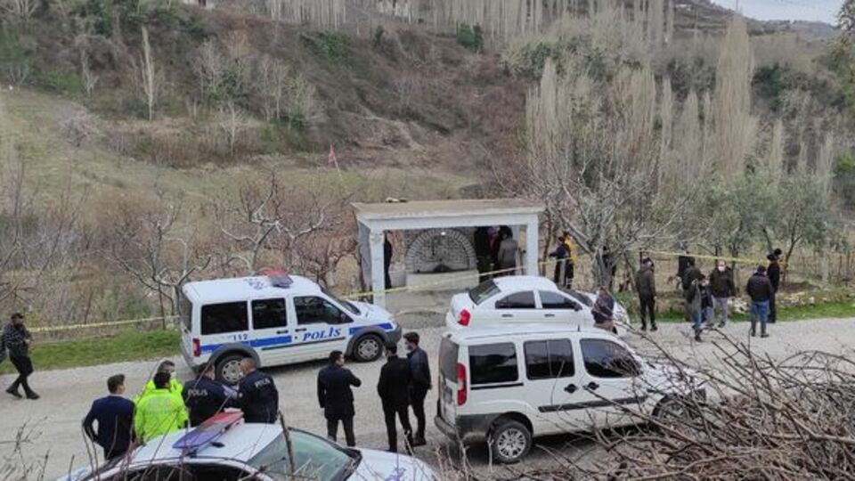 Okul müdürü ölü bulundu