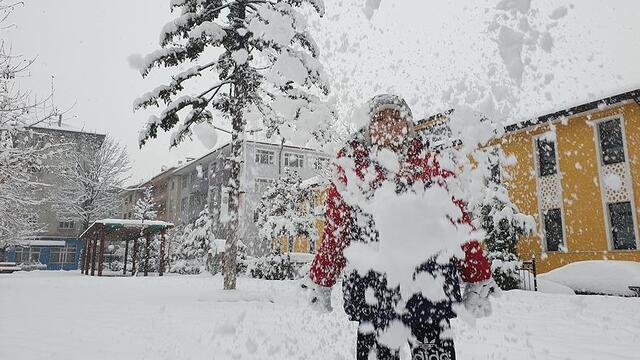 Kırşehir'de eğitime kar engeli