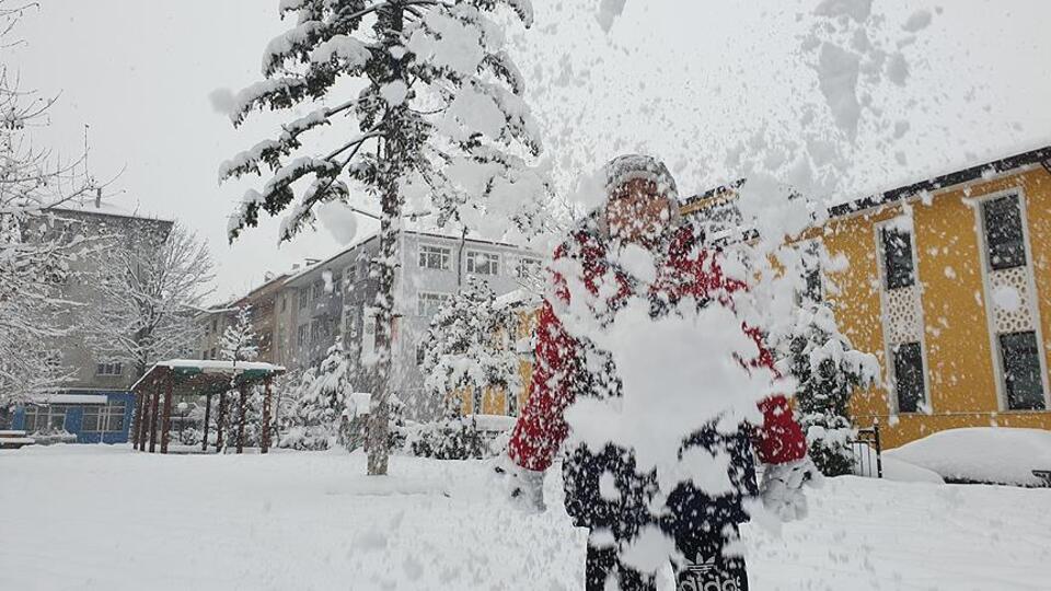 Kırşehir'de eğitime kar engeli