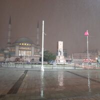 İstanbul'a sabah saatlerinde kar sürprizi