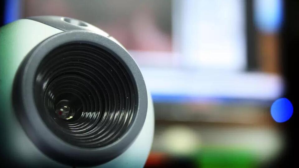 Kameranızı kapatın!