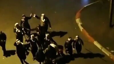 Kısıtlamada 'pes' dedirten kılıçlı düğün