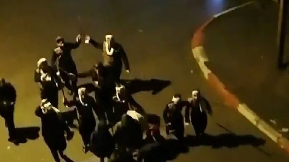 Kısıtlamada 'pes' dedirten kılıçlı düğün