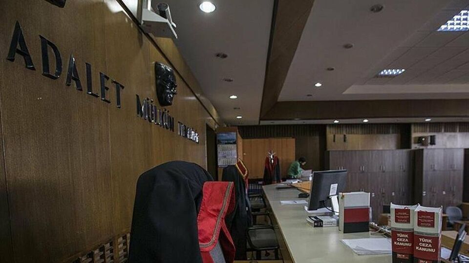 'Bana gülümsüyordu' diye kendisini savunmuştu! Cezası açıklandı