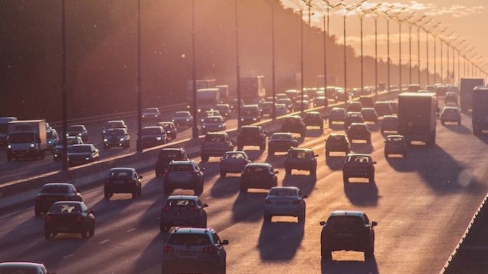 Şehirler arası yolculuk yasak mı?