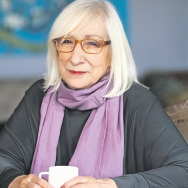 Alev Alatlı kimdir?
