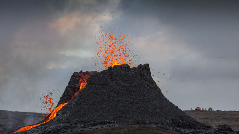 Lavlar üzerinde mangal!