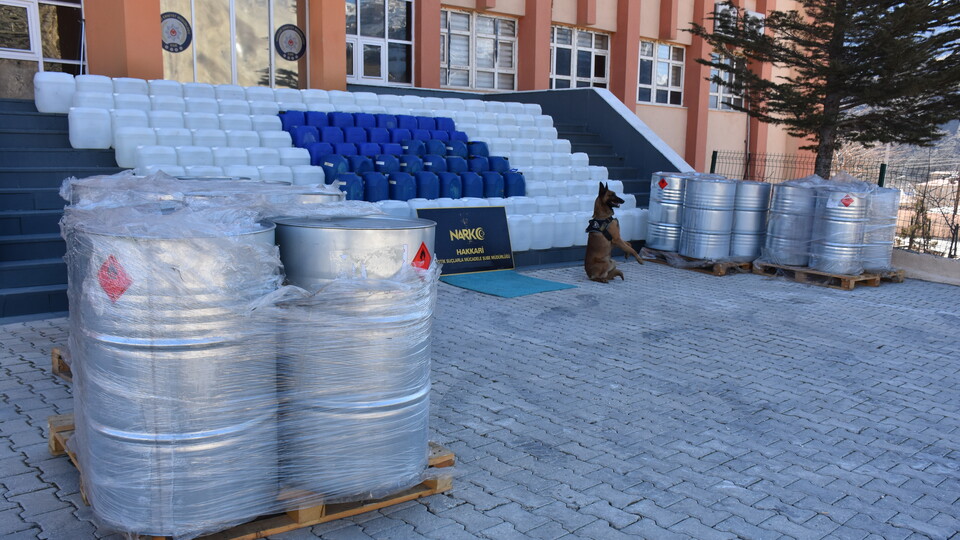 Hakkari'de zehir tacirlerine büyük darbe!