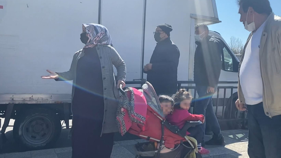 Polisten kaçarken çocuğunu kaybetti!