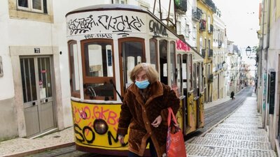 Hafta sonu yasakları geri geliyor mu?