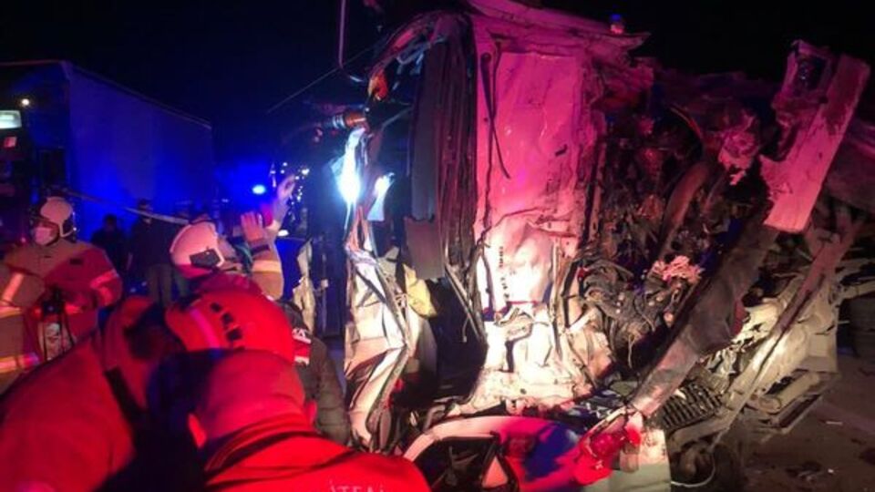 Bandırma'da feci kaza: 4 ölü, 2 yaralı