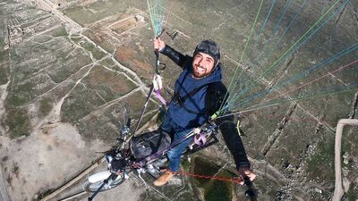 Motosikletle uçtu, o anları kaydetti...