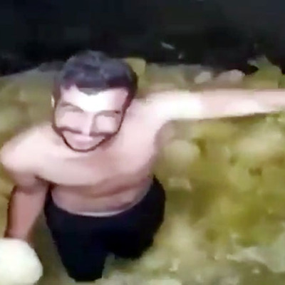 Turşu tesisinde skandal görüntü!