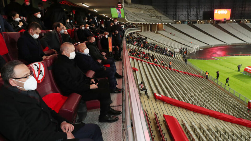 Erdoğan, millileri yalnız bırakmadı