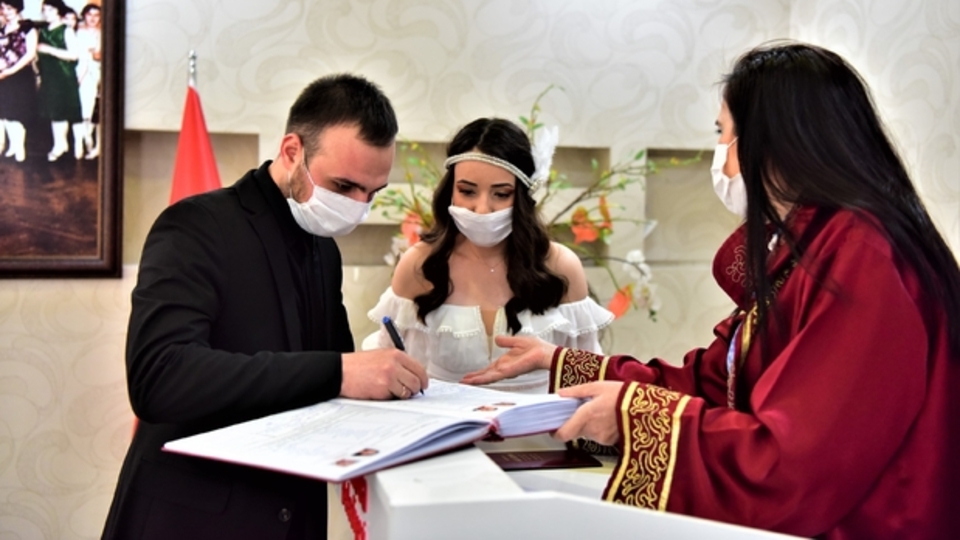 Hafta sonu nikahlar iptal mi