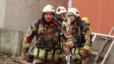 Kırmızı Kamyon dizisi oyuncuları kimler?