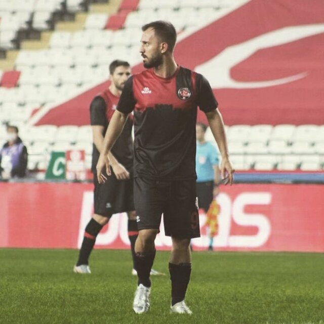 Emre Çolak kadro dışı